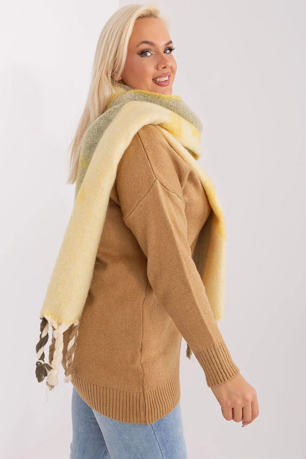 Elegant Autumn Striped Shawl with Charming Tassels